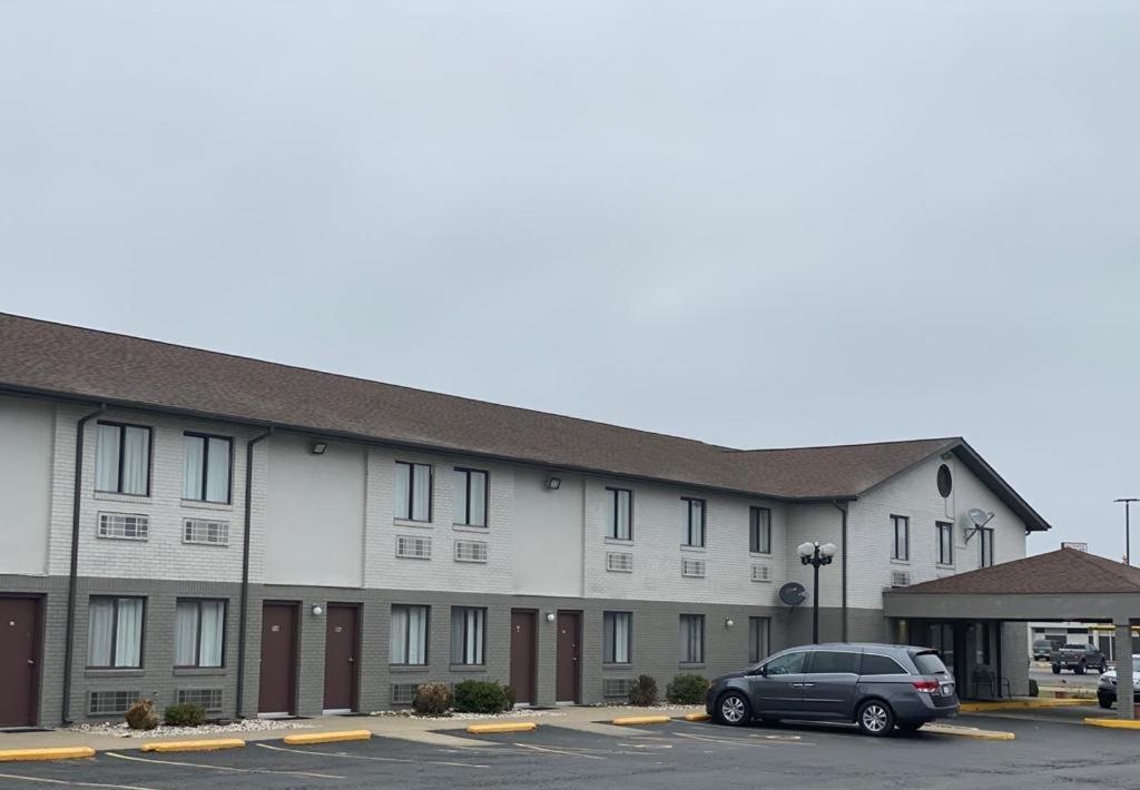 Americas Best Value Inn West Frankfort Exteriör bild