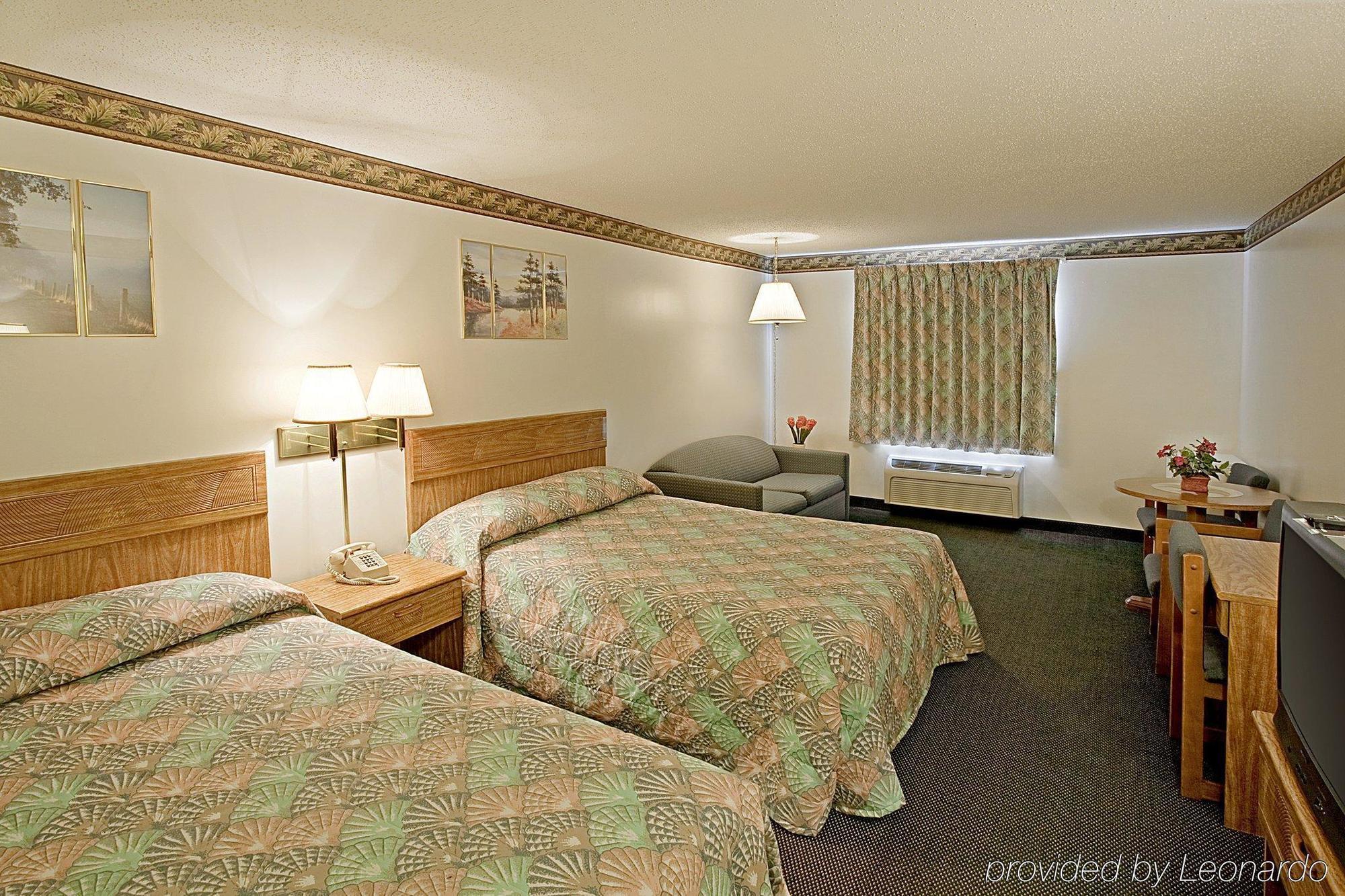 Americas Best Value Inn West Frankfort Rum bild